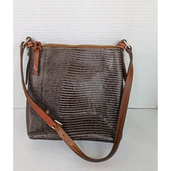 Dooney & Bourke Purse Lizard Embossed Letter Carrier Crossbody Chestnut Pebbled - Picture 2 of 7
